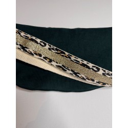 sac banane en velours vert sapin sangle leopard et dorée